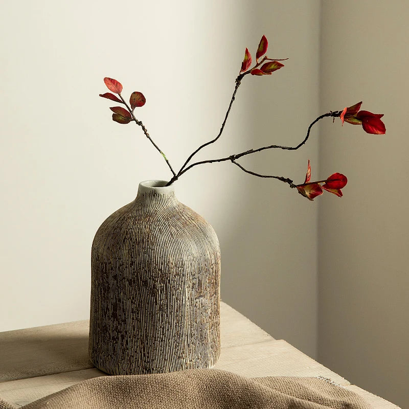 Raffinatezza Orientale con un Vaso Rotondo in Ceramica