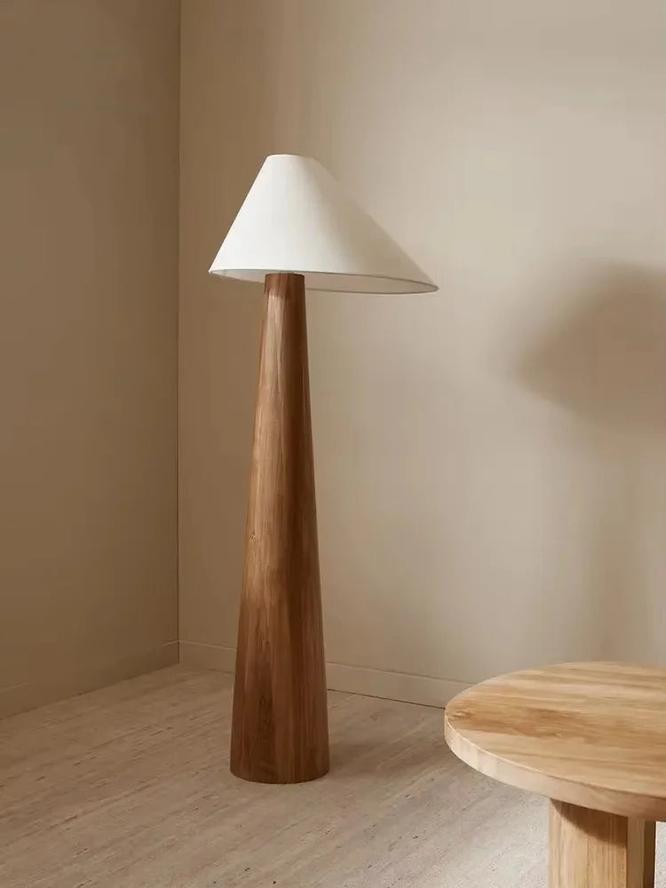Eleganza Naturale con Lampada da Terra Wabi Sabi