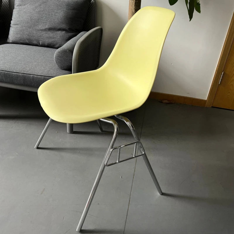 Sedia Designer in Stile Antico Nordico - Eleganza e Funzionalità per la Tua Sala da Pranzo o Studio