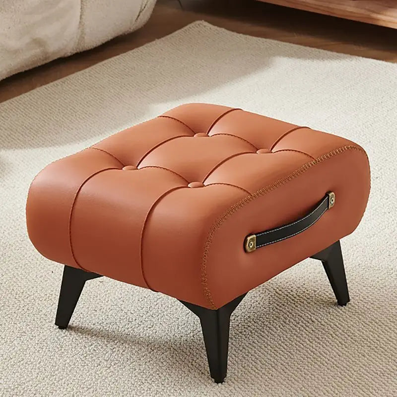 Sgabello Compatto Europeo - Eleganza e Funzionalità per Ogni Ambiente