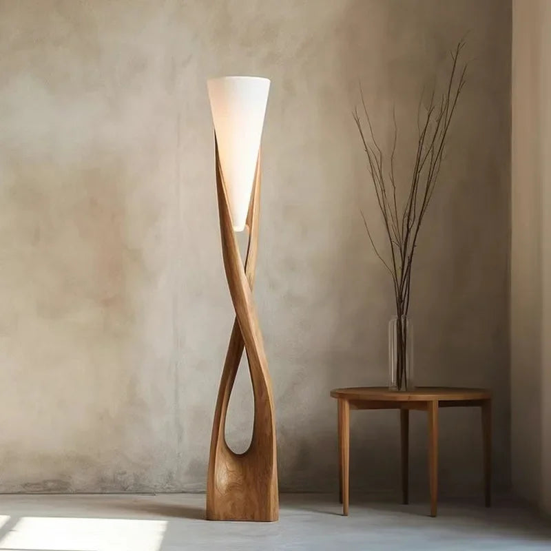 Lampada da Terra Wabi-Sabi in Legno Massello - Eleganza e Raffinatezza per Ogni Ambiente
