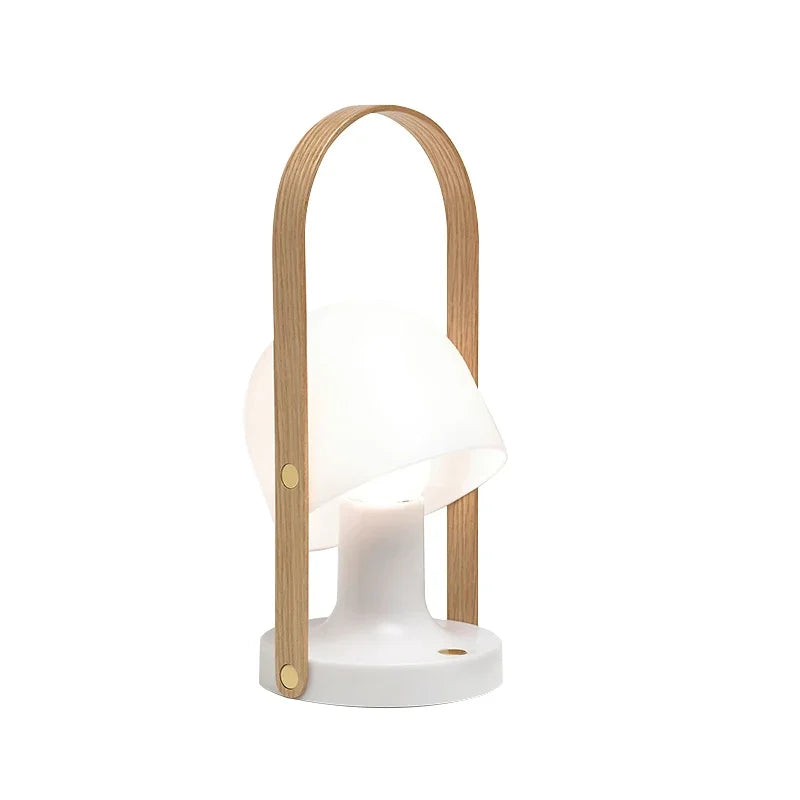 Lampada da Tavolo LED in Ferro con Design Elegante: Luce Moderna Senza Confini