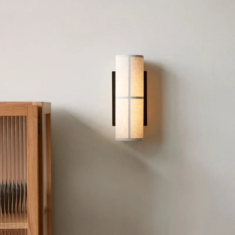 Lampada da Parete Wabi-Sabi in Tessuto - Eleganza Giapponese per Ogni Ambiente