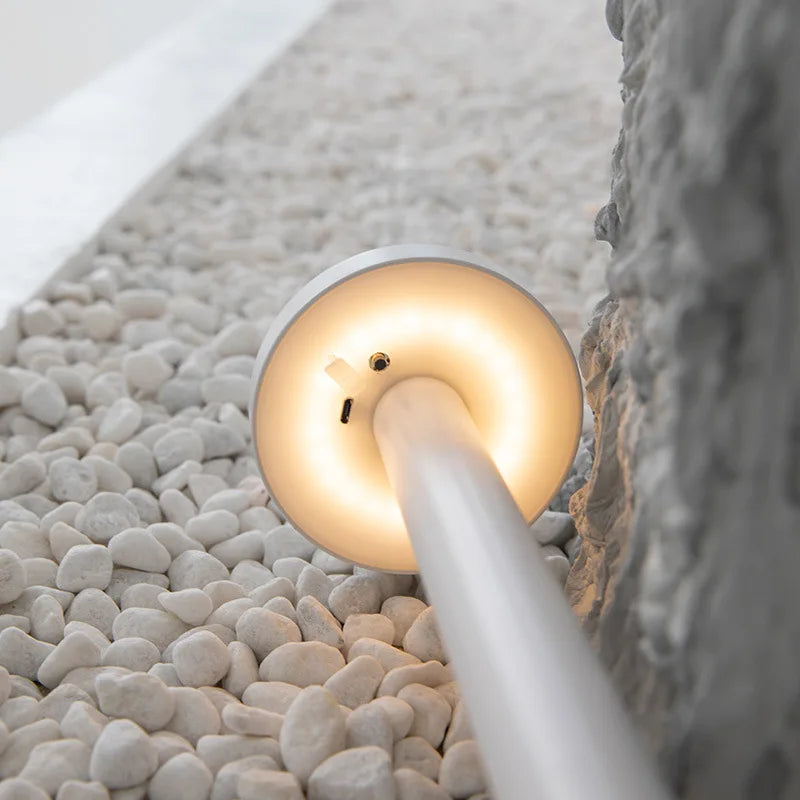 Lampada da Tavolo Wireless Moderna - Eleganza e Risparmio Energetico per Hotel e Casa