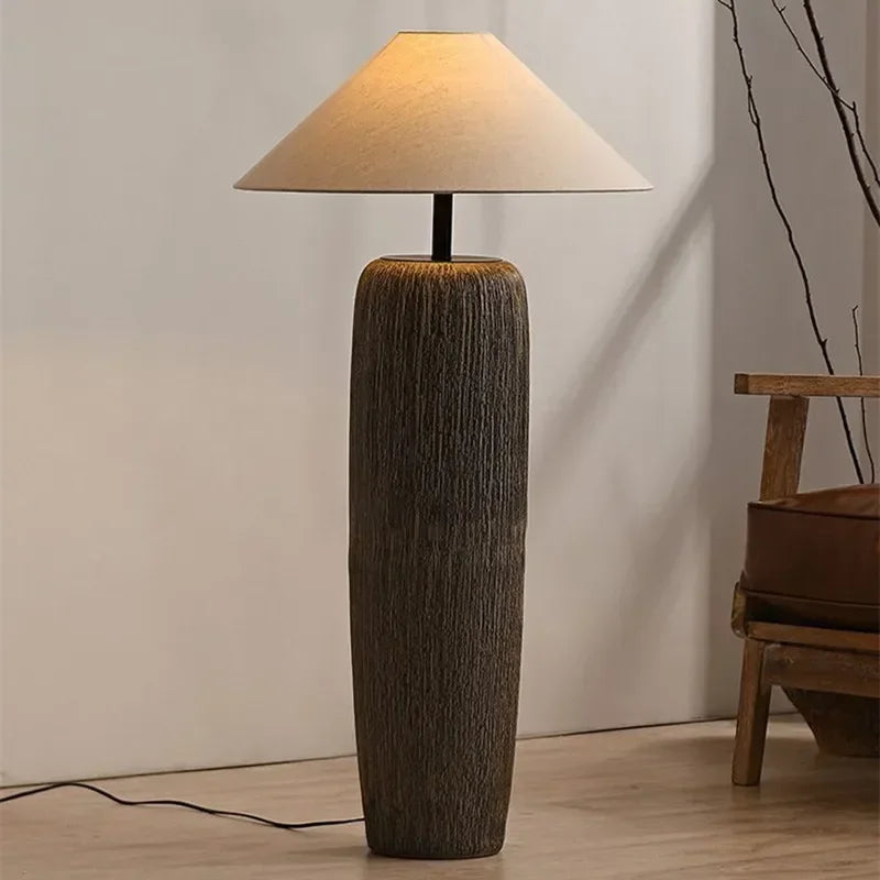 Lampada da Terra Giapponese Wabi-Sabi - Eleganza e Armonia per Ogni Ambiente