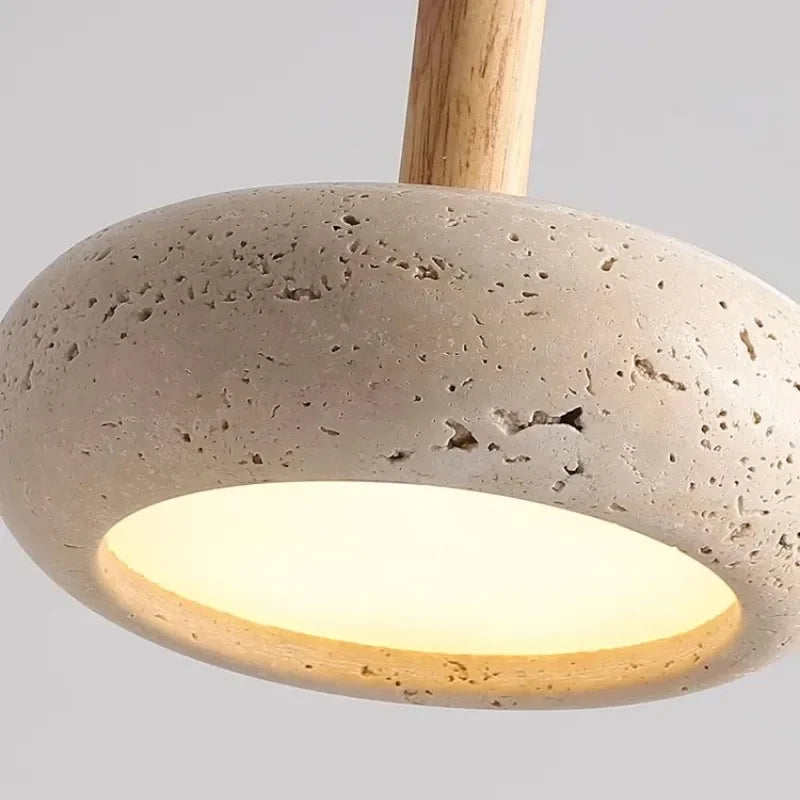 Lampadario Wabi-Sabi in Travertino Giallo - Eleganza e Raffinatezza per Ogni Ambiente