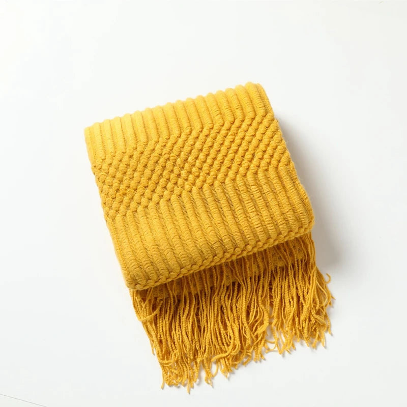 Coperta Lavorata a Maglia: Eleganza Nordica e Comfort per la Tua Casa