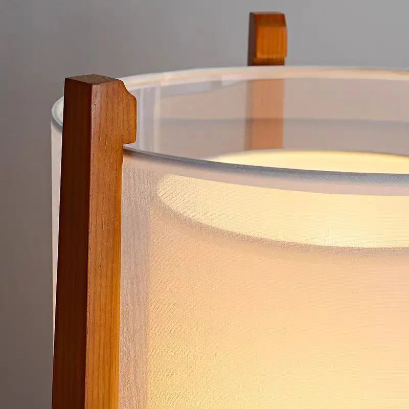 Lampada da Terra Giapponese Quinn - Eleganza e Raffinatezza per Ogni Ambiente