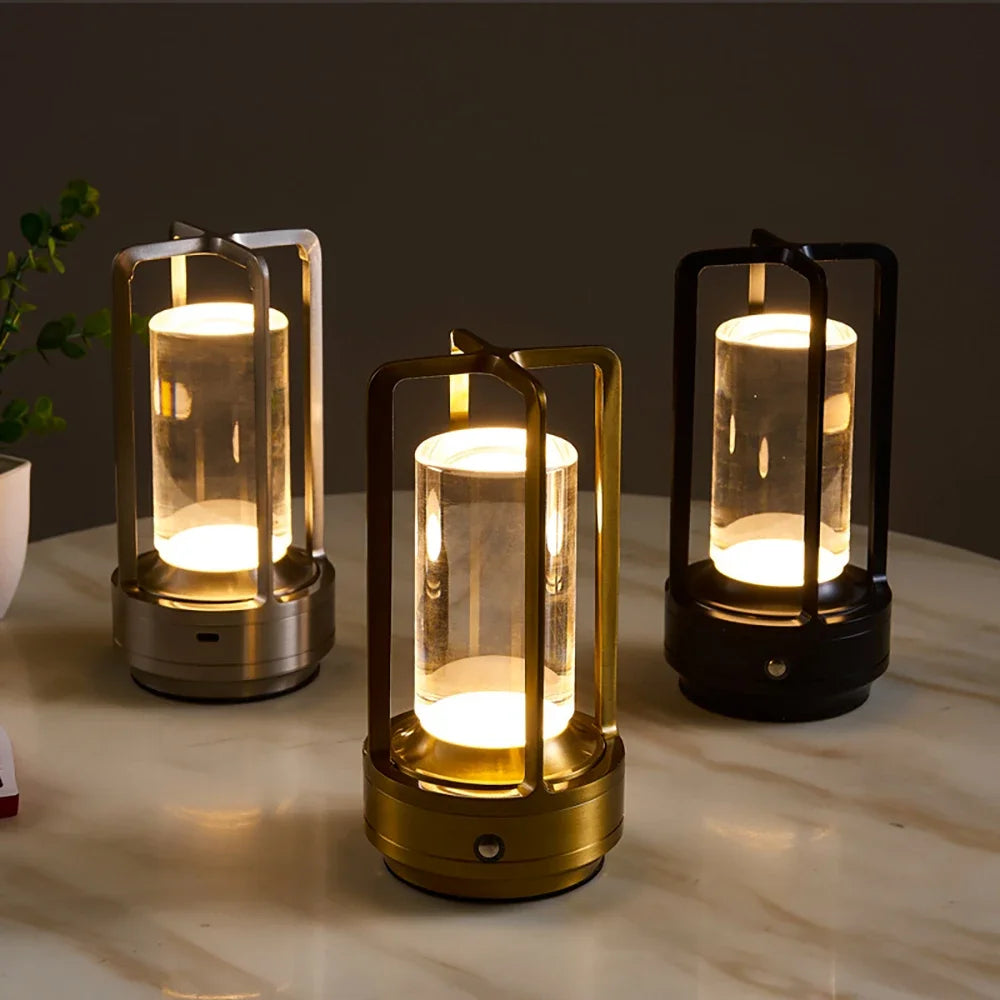 Lampada da Tavolo LED Senza Fili: Design Industriale e Versatilità