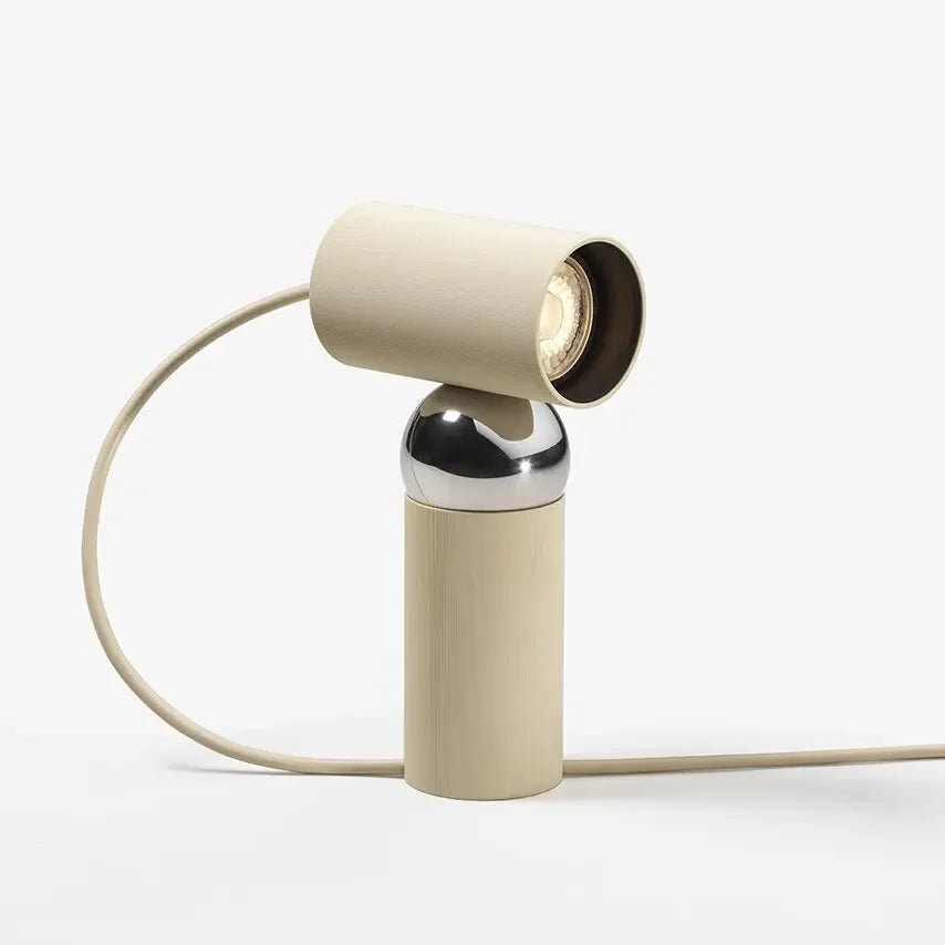 Stile Minimalista con Lampada da Scrivania a Connessione Magnetica
