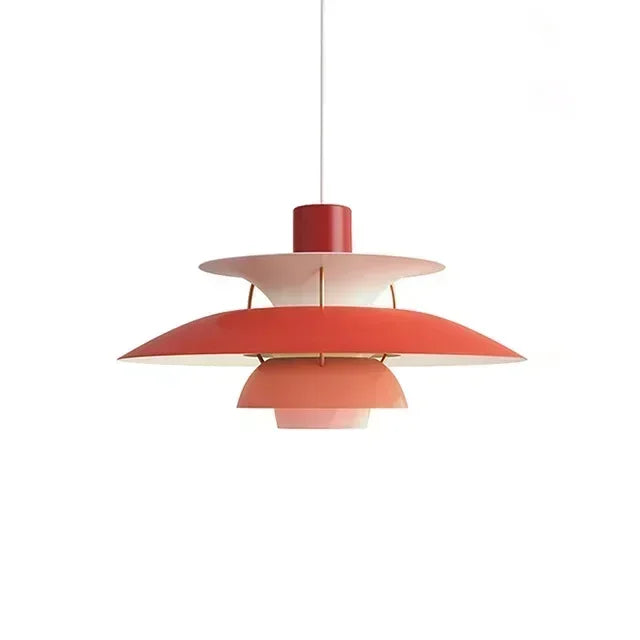 Eleganza Colorata con Lampade a Sospensione di Design Danese