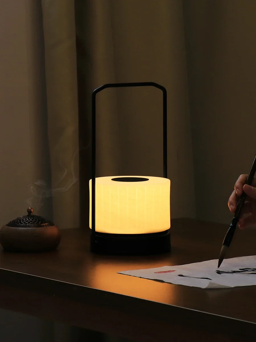 Lampada da Tavolo a LED con Ricarica Wireless – Design Moderno e Multifunzione