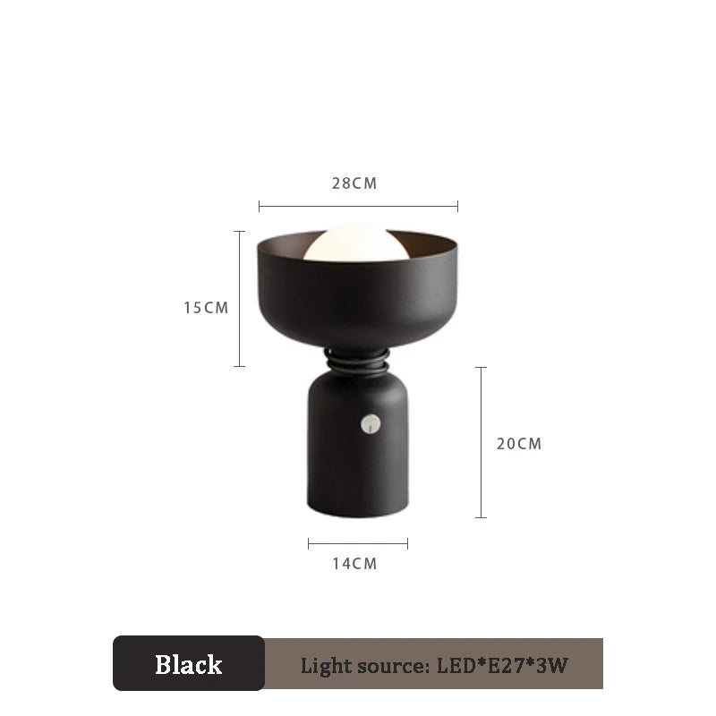 Raffinatezza Moderna con Lampada da Scrivania Iron Art