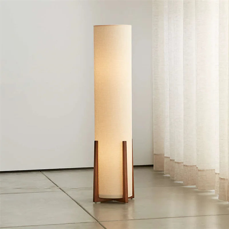 Lampada da Terra Nordica in Tessuto - Eleganza e Funzionalità per Ogni Ambiente