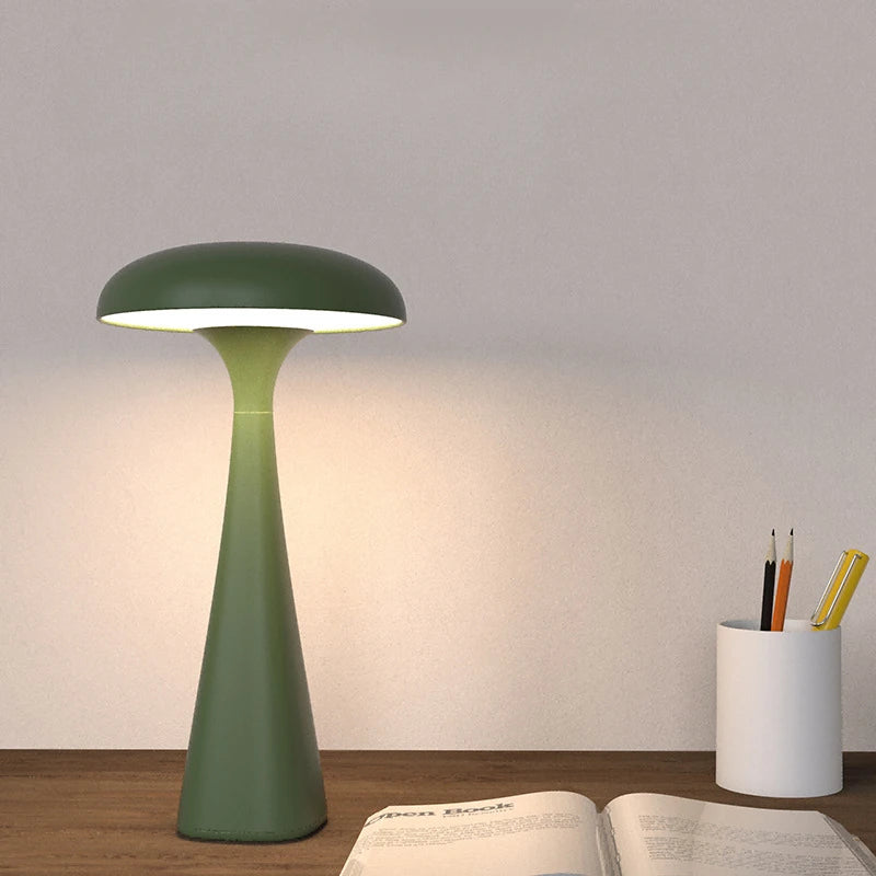Fascino Fantasioso con Lampada da Tavolo a Forma di Medusa