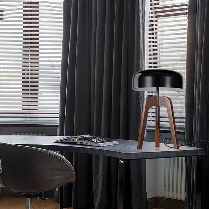 Eleganza Retrò con Lampada da Terra in Legno Massello