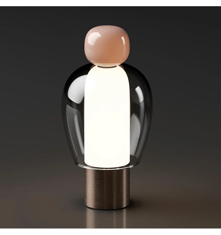 Lampada da Tavolo Ricaricabile a LED: Design Italiano e Funzionalità Portatile