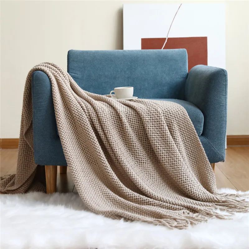 Coperta Lavorata a Maglia Nordic: Eleganza e Comfort per la Tua Casa