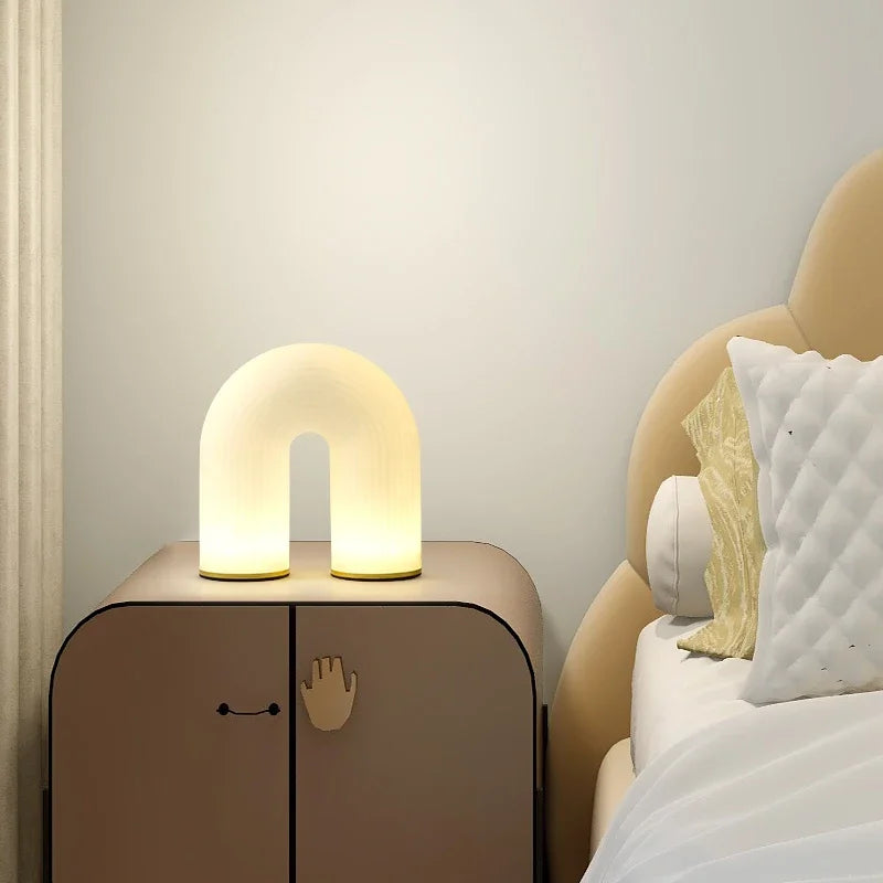 Lampadario LED a Sospensione U-Shape – Design Scultoreo che Trasforma Ogni Ambiente