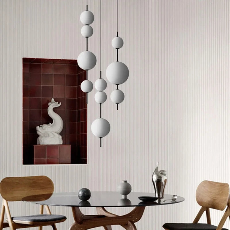 Lampadario a Sospensione a Sfere in Vetro - Eleganza Contemporanea per la Tua Casa
