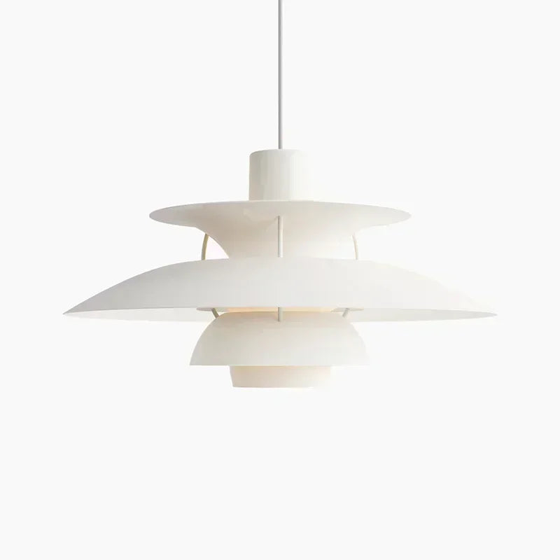 Eleganza Colorata con Lampade a Sospensione di Design Danese
