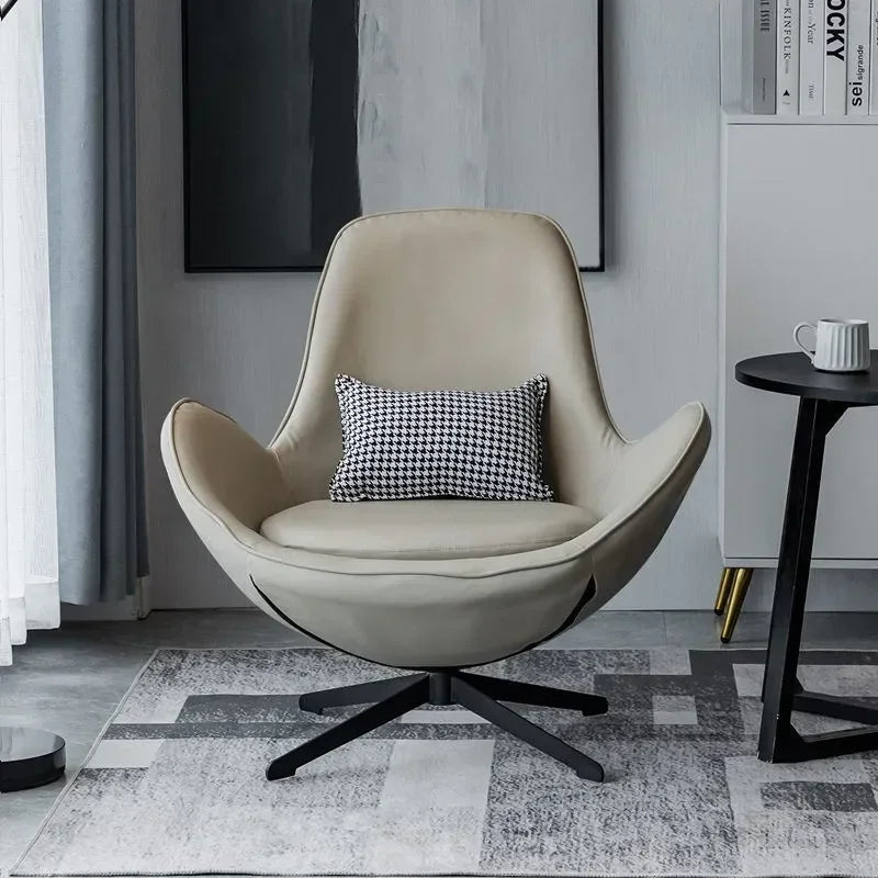 Sedia Girevole Nordica di Lusso - Eleganza e Comfort per Ogni Ambiente