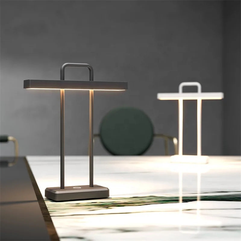 Lampada da Studio Ricaricabile in Lega di Alluminio - Eleganza e Funzionalità