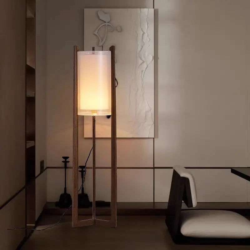 Lampada da Terra Giapponese Quinn - Eleganza e Raffinatezza per Ogni Ambiente