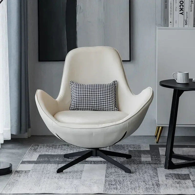 Sedia Girevole Nordica di Lusso - Eleganza e Comfort per Ogni Ambiente