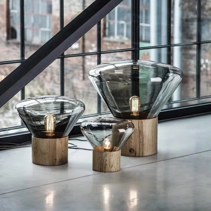 Lampada da Terra Moderna in Legno e Vetro - Eleganza e Creatività per Ogni Ambiente