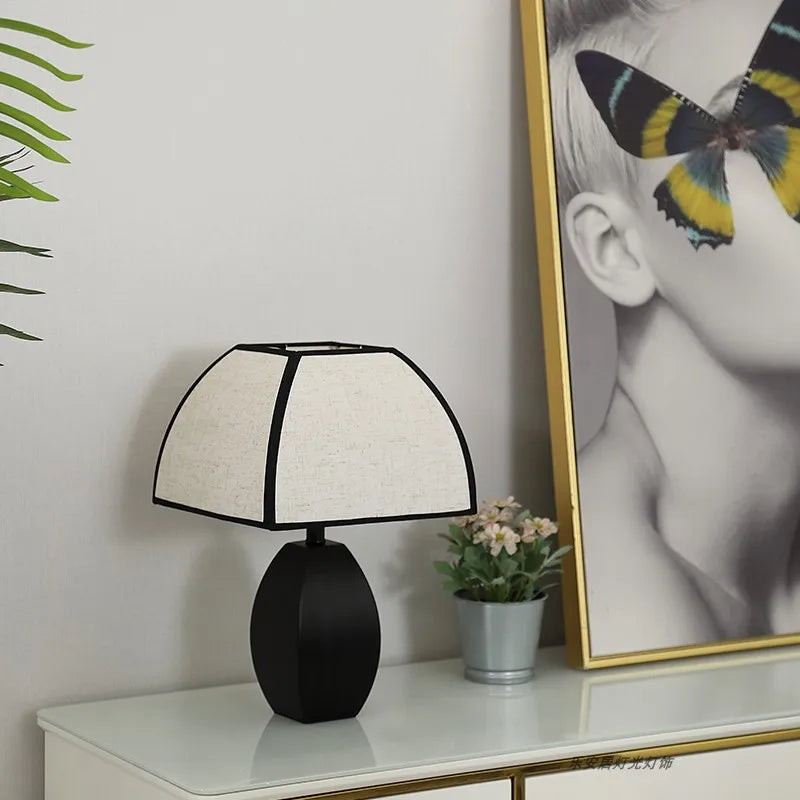Lampada da Scrivania Retrò Medievale - Eleganza Vintage per la Tua Casa e Studio