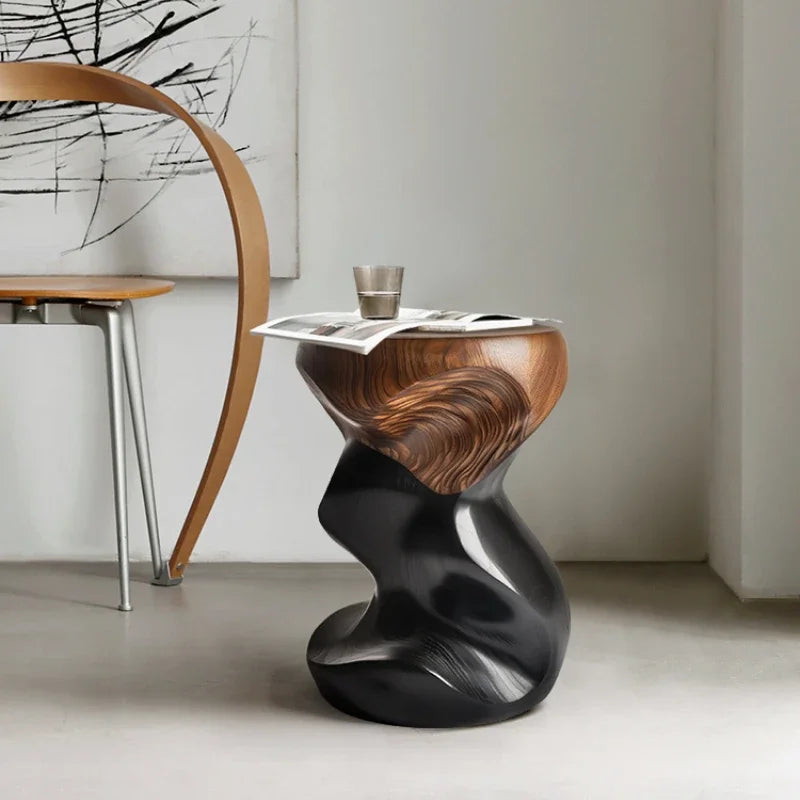 Tavolino da Caffè Artistico in Noce - Eleganza e Raffinatezza per Ogni Ambiente