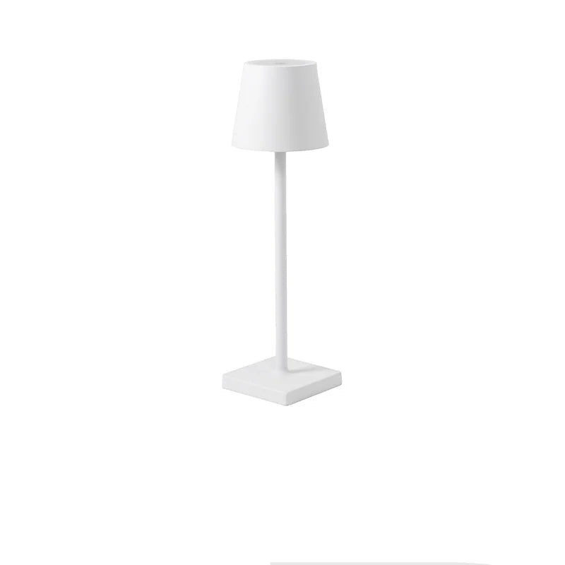 Raffinatezza Moderna con Lampada da Tavolo Ricaricabile