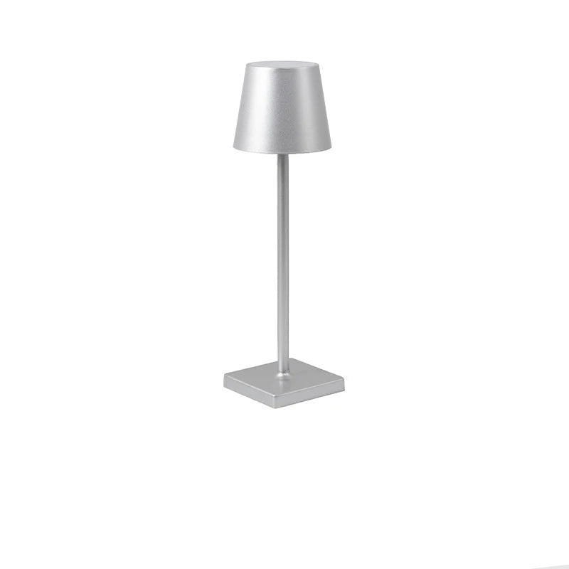 Raffinatezza Moderna con Lampada da Tavolo Ricaricabile
