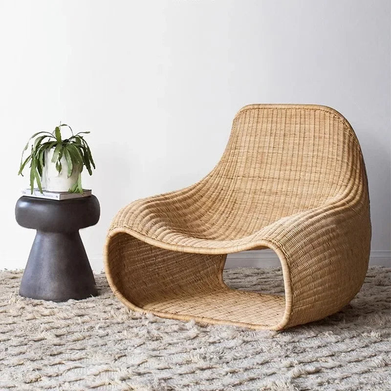 Sedia per il Tempo Libero in Rattan - Eleganza e Comfort per Ogni Ambiente