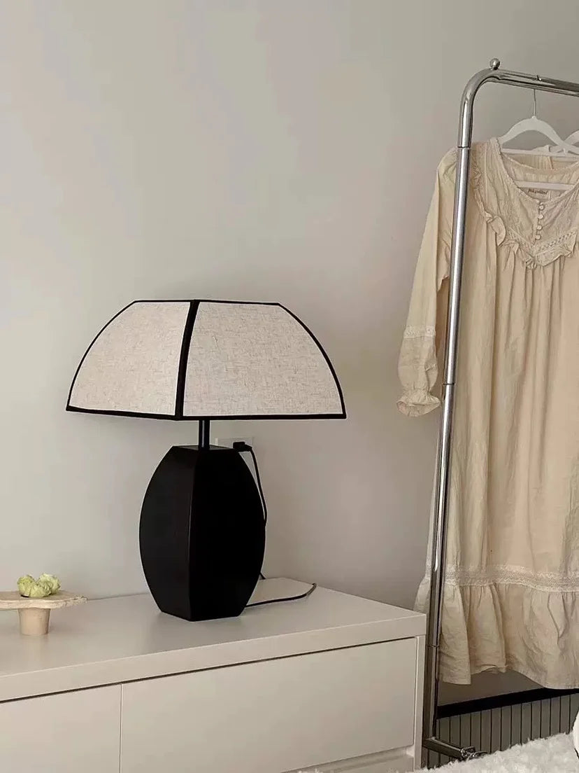 Lampada da Scrivania Retrò Medievale - Eleganza Vintage per la Tua Casa e Studio