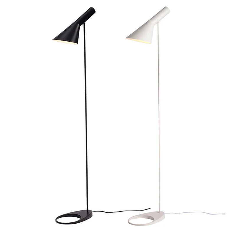 Lampada da Terra Nordica - Eleganza Moderna per Spazi Accoglienti