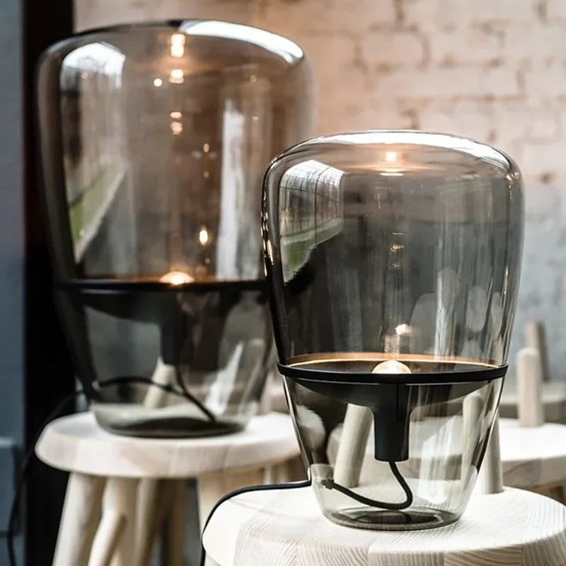 Lampada da Tavolo LED in Vetro: Design Nordico e Atmosfera Accogliente
