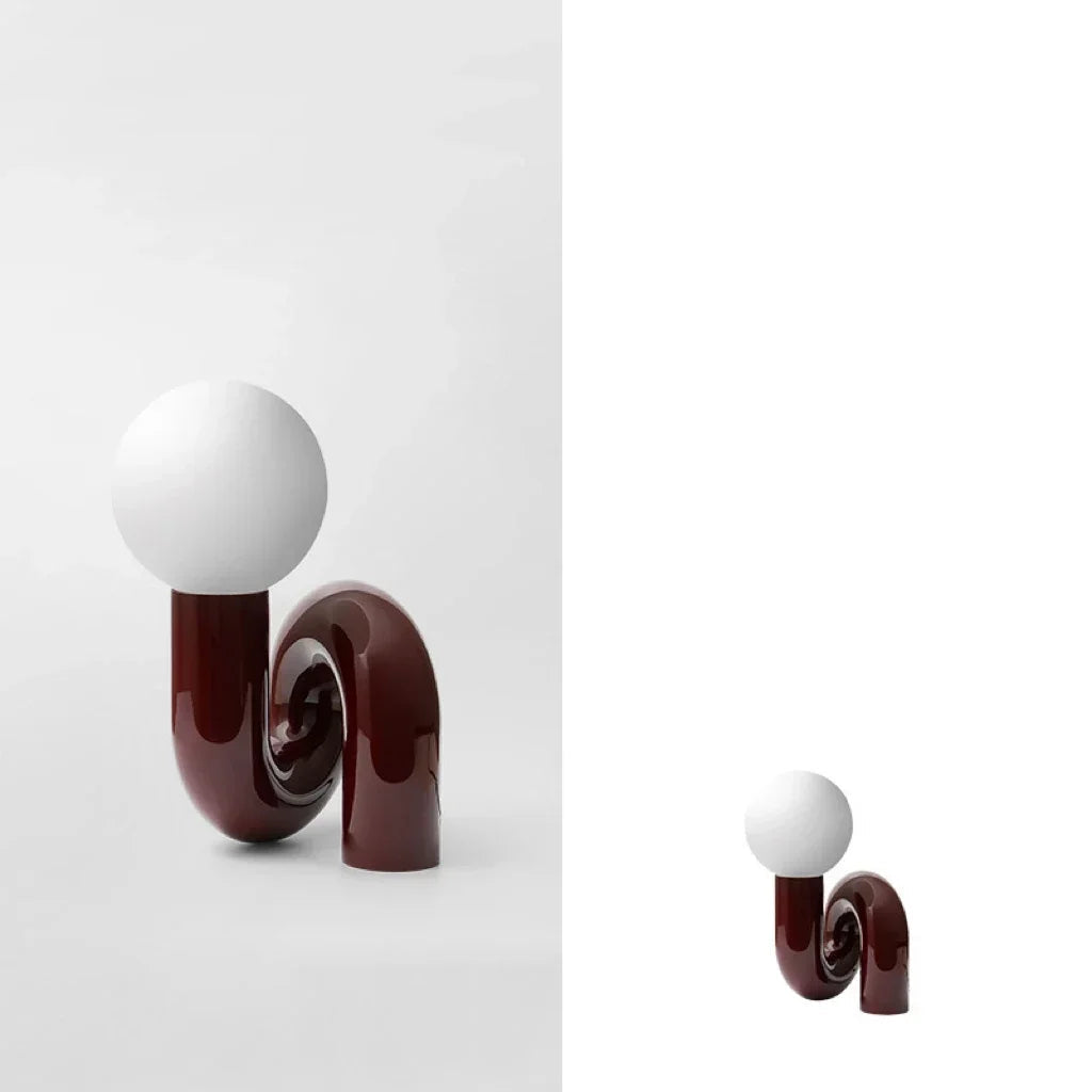 Lampada da Scrivania Nordica in Resina - Illuminazione Elegante per Ogni Stanza