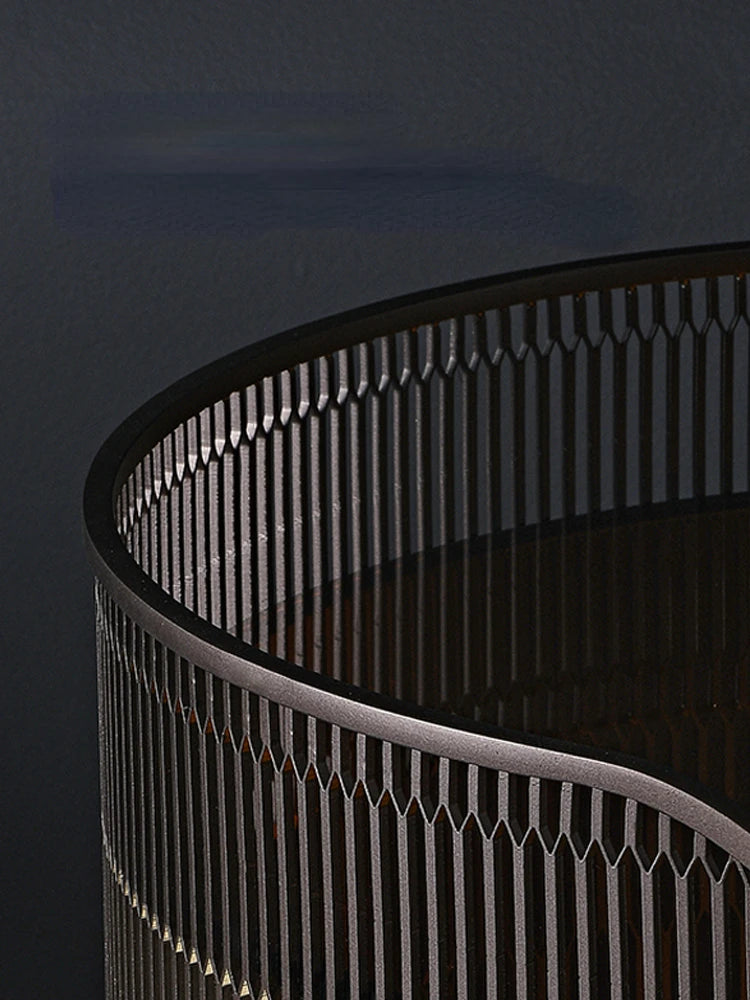 Lampada da Terra Integrata per Comodino - Design Moderno e Funzionale per Camera da Letto e Soggiorno