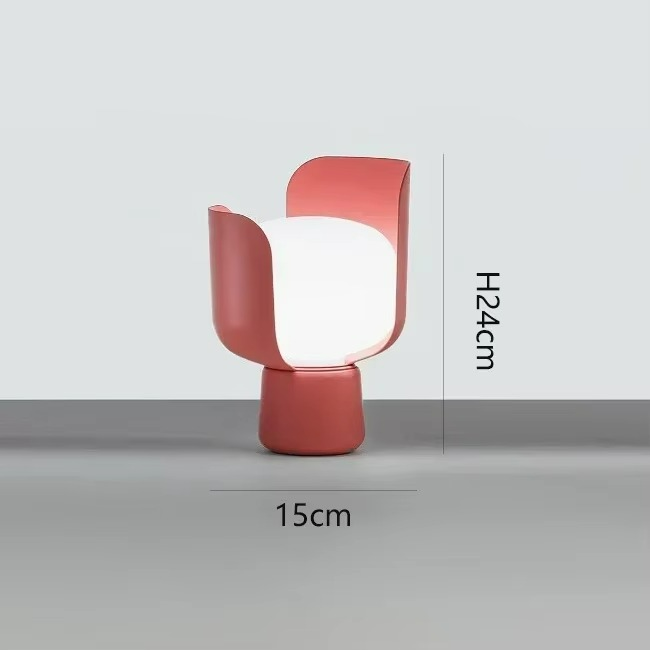 Raffinata Funzionalità con la Lampada Blom a Petali Rotanti