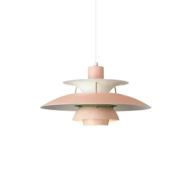Eleganza Colorata con Lampade a Sospensione di Design Danese