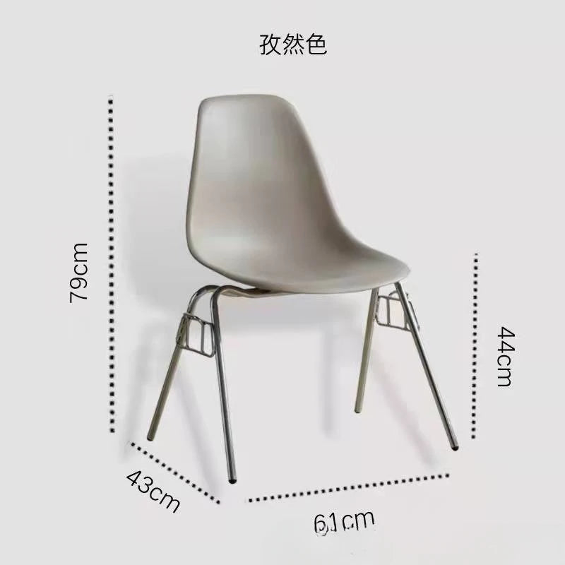 Sedia Designer in Stile Antico Nordico - Eleganza e Funzionalità per la Tua Sala da Pranzo o Studio