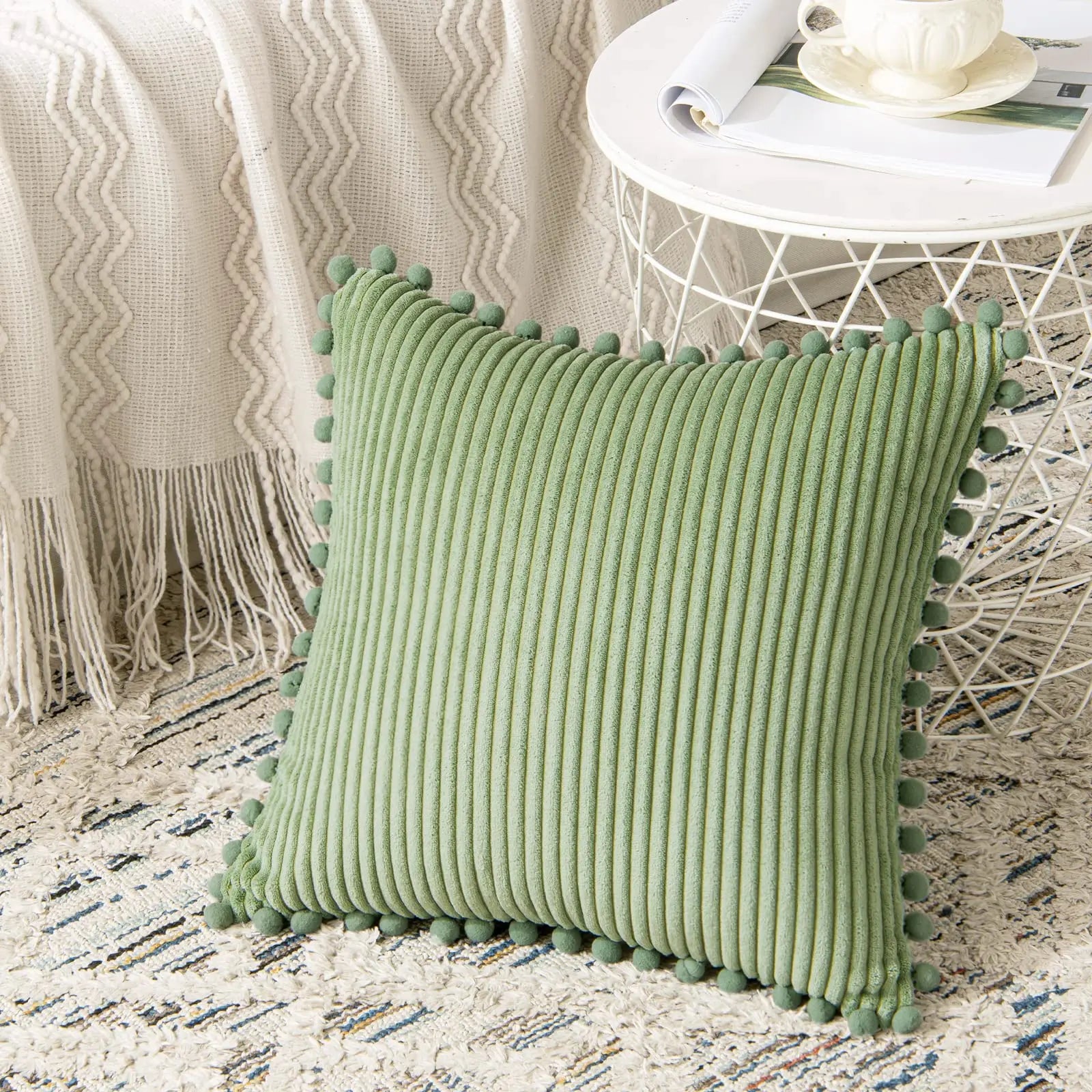 Fodere per Cuscini Boho con Pon-Pon - Eleganza e Comfort per Ogni Ambiente