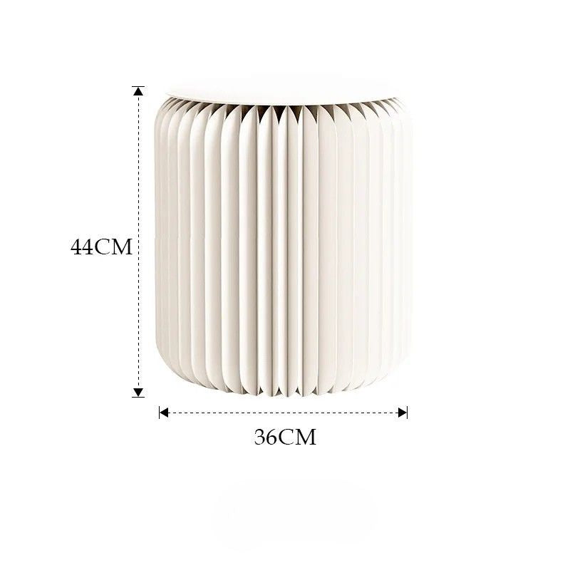 Sgabello Pieghevole MOMO - Eleganza e Funzionalità per Ogni Ambiente