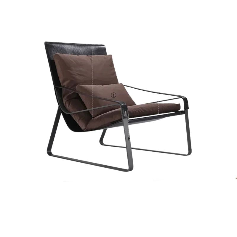 Poltrona Nordica in Tessuto di Lusso Italiano - Comfort e Design per il Tuo Soggiorno