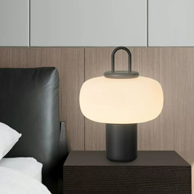 Lampada Minimalista Moderna - Eleganza e Luce Accogliente per Ogni Ambiente