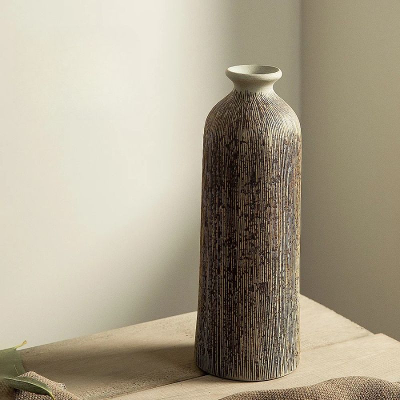 Raffinatezza Orientale con un Vaso Rotondo in Ceramica