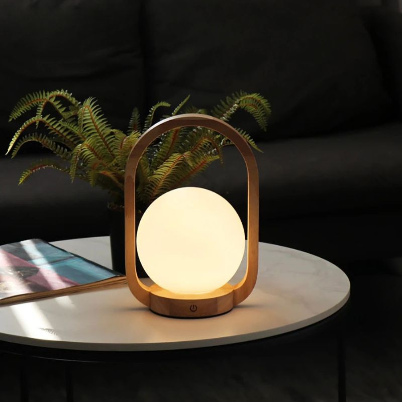 Eleganza e Praticità con Lampada Notturna Touch Wireless