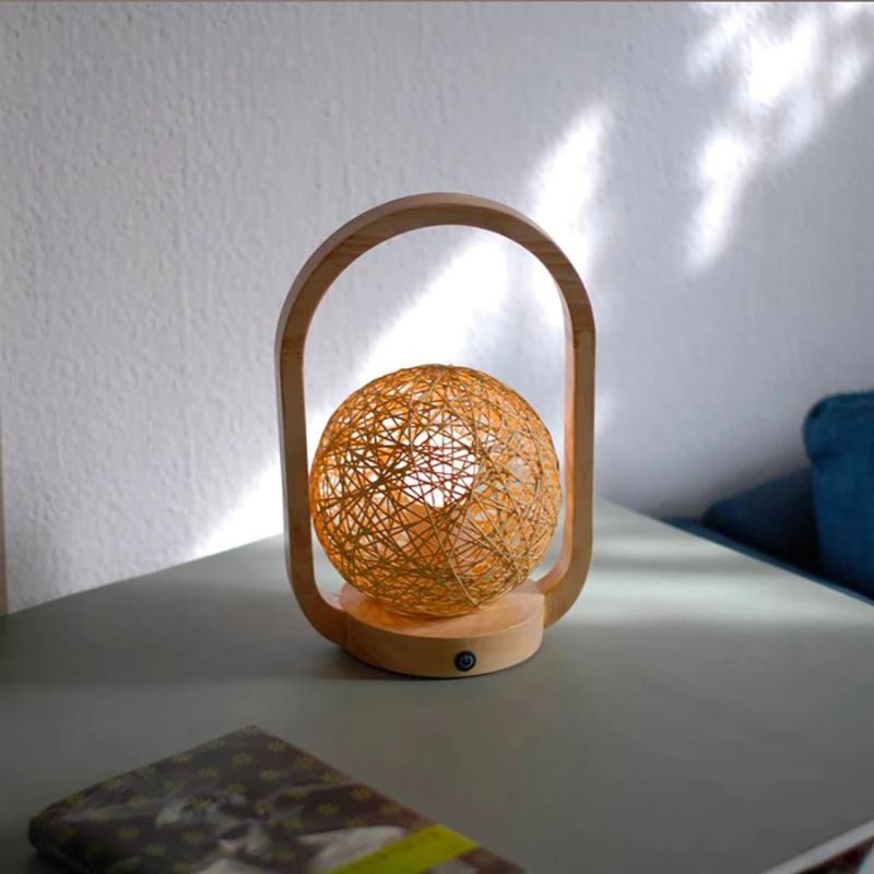 Eleganza e Praticità con Lampada Notturna Touch Wireless